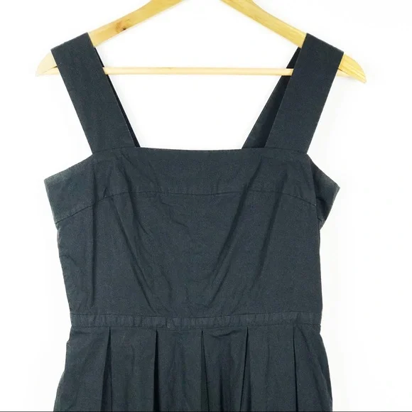 GAP Black Sleeveless Pleated Dress - Picture 4 of 8